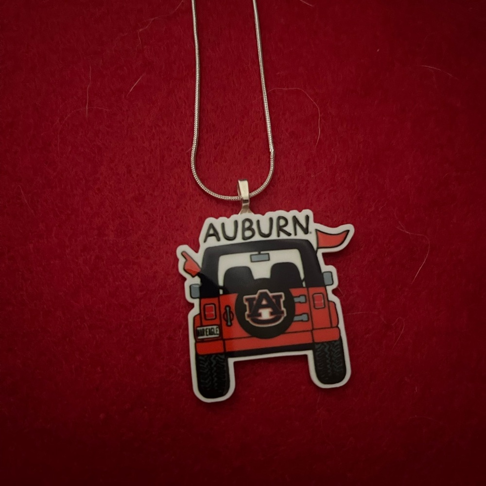 Auburn necklace